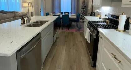 West Texas Chic. New Construction. EV Charger. Pets Allowed. Ten Mins from TTU.