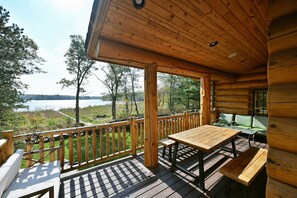 Outdoor dining - Osprey Home Getaway | Secluded | Beautiful Lake View | Private Dock (Hayward)