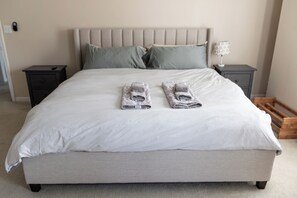 3 dormitorios, escritorio, tabla de planchar con plancha y wifi gratis