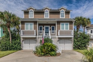 Exterior - Golf and Ocean Views, 6 seat golf cart included (Fripp Island)