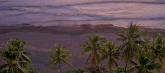 Luxury 3 Bedroom/3.5 Bath Condo overlooking Jaco Beach.