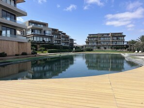 Unclassified image, 2 of 22, button