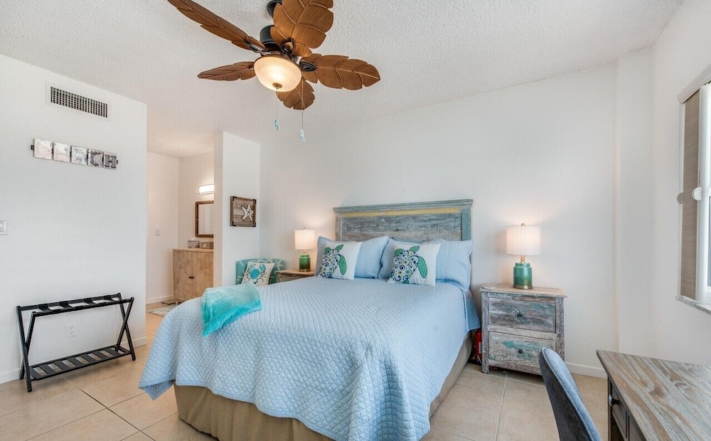 Oceanfront Luxury Penthouse Shuttle Launch View Cocoa Canaveral Patrick