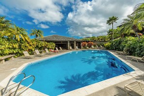 Pool - Summer Deal Maui Ocean View Villa with Pool BBQ and Golf Nearby (Lahaina)