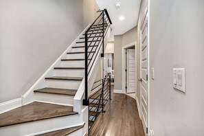 Interior - Modern Fishtown 4Bed/3Bath w/ Roof-deck + Patio! (Philadelphia)