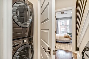 Interior - Modern Fishtown 4Bed/3Bath w/ Roof-deck + Patio! (Philadelphia)