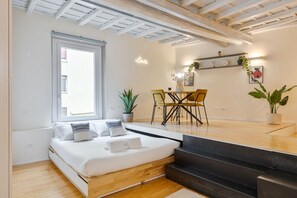 1 bedroom, desk, iron/ironing board, WiFi