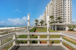 Property grounds - Cute and Cozy Gulf Front Studio (Destin)
