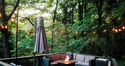 One of a Kind Meadowstream Lodge for 10 Walk Downtown SwimSpa Pool Hot Tub Combo