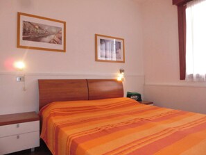Room - Cozy Flat in Residence With Swimming Pools (San Michele al Tagliamento)