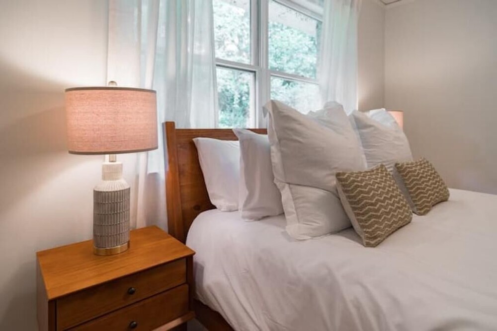 5 Points 3BR Ranch - Sleeps 6 - Athens | Vrbo
