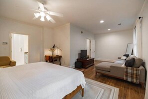 1 bedroom, bed sheets