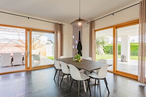 Villa Deluxe | Strykjärn/strykbräda, gratis wi-fi och sängkläder
