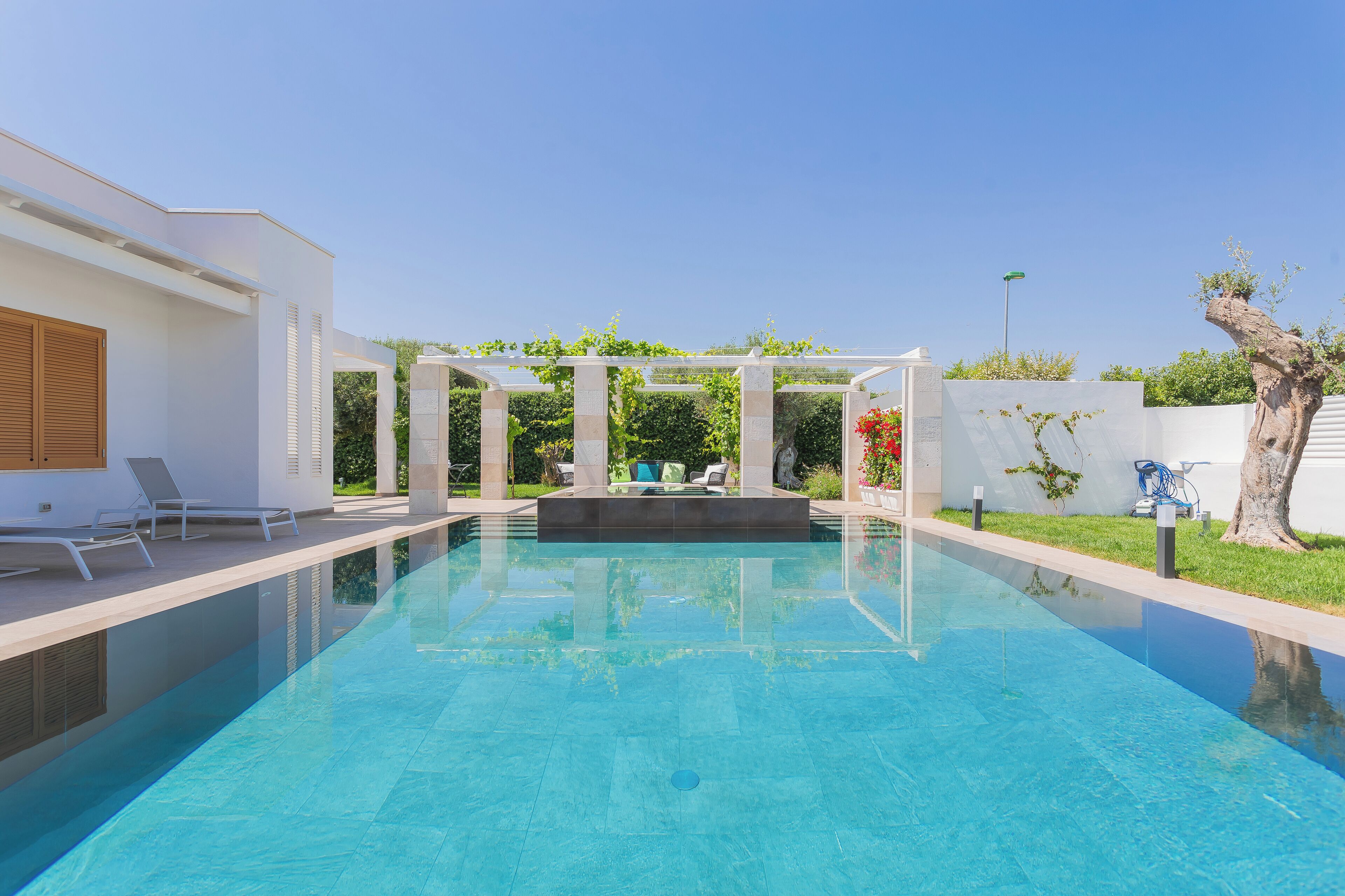 Seasonal outdoor pool