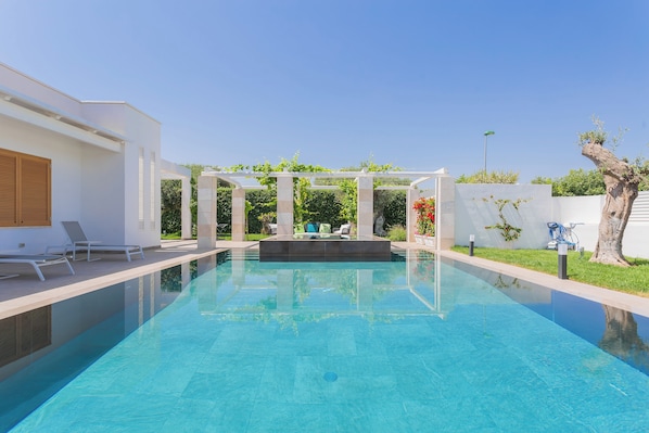 Seasonal outdoor pool