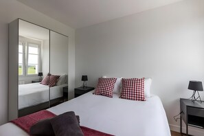 3 chambres, fer et planche Ă repasser, Wi-Fi gratuit, draps fournis