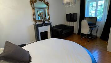 11 habitaciones, escritorio, wifi gratis y ropa de cama