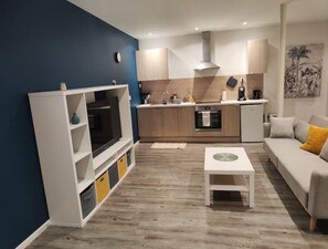 Living area - Appartement Spacieux, Hyper Centre Avec Parking (Saint-Étienne)