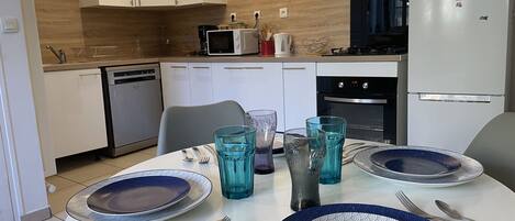 Fridge, microwave, oven, dishwasher