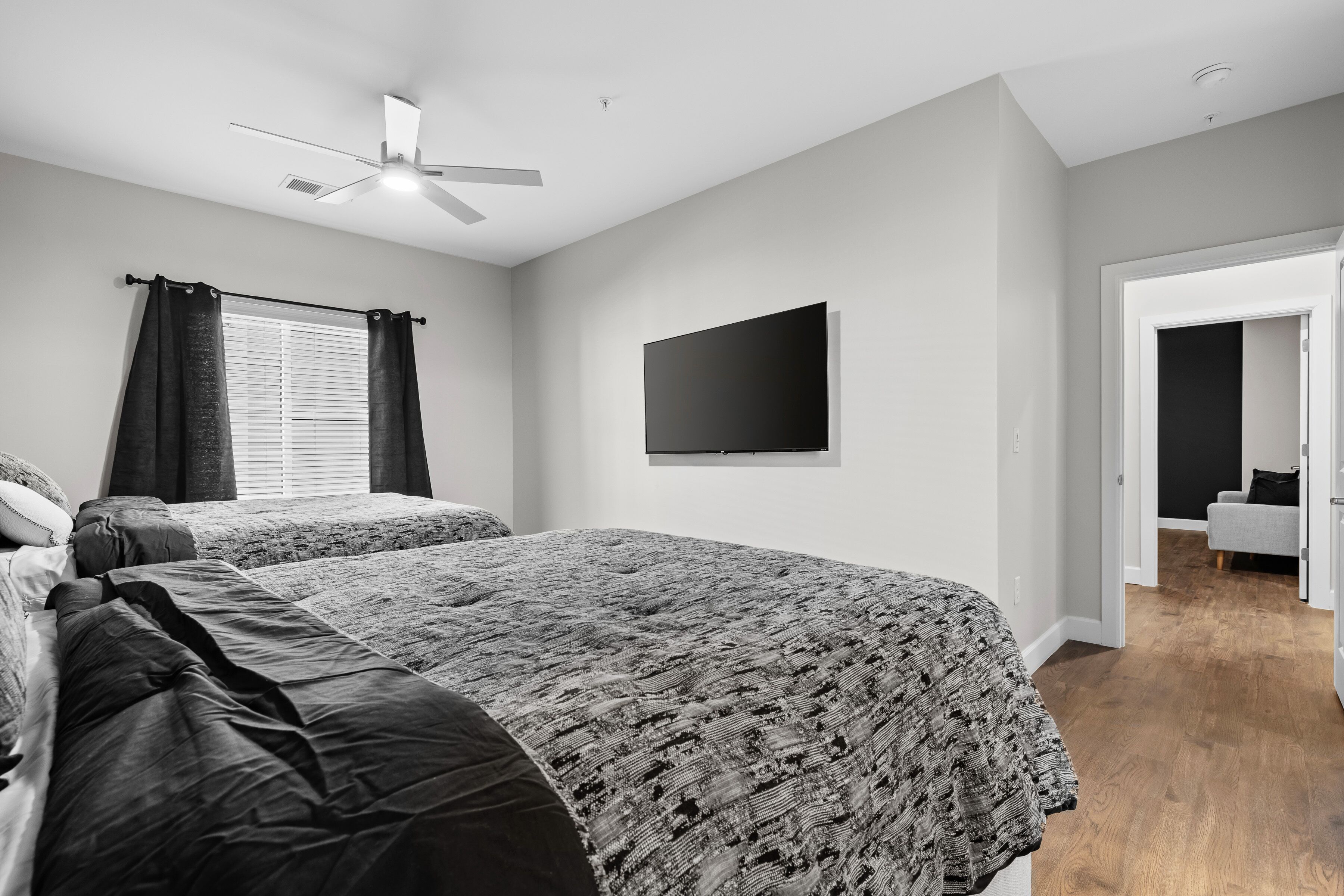 Apartemen Mewah | 2 kamar tidur dan dilengkapi dengan perabotan berbeda-beda