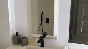 Ensemble douche/baignoire, douche à « effet pluie »