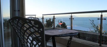 C'est la vie, and a view blends charm and modern elegance. 