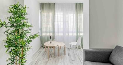 Lovely 3-bedroom condo w/ free parking on premises