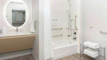 Gratis toalettartiklar, hårtork och handdukar