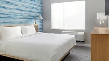 Suite, 1 Bedroom (Mobility Accessible, Roll-in Shower) | 1 bedroom, desk, iron/ironing board, cribs (free)