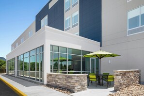 Indoor pool - Springhill Suites By Marriott Roanoke North (Roanoke)