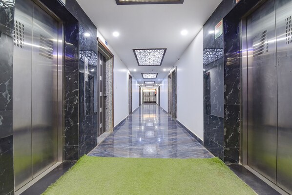 Lobby - Fabhotel Maan Palace (Ahmedabad)