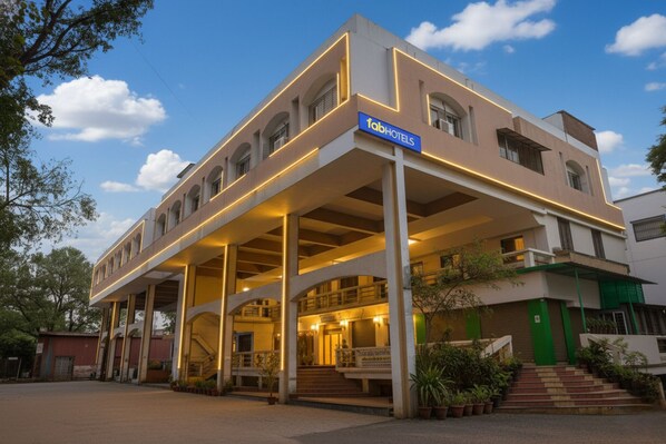 Exterior - Fabhotel Om Sai (Nashik)
