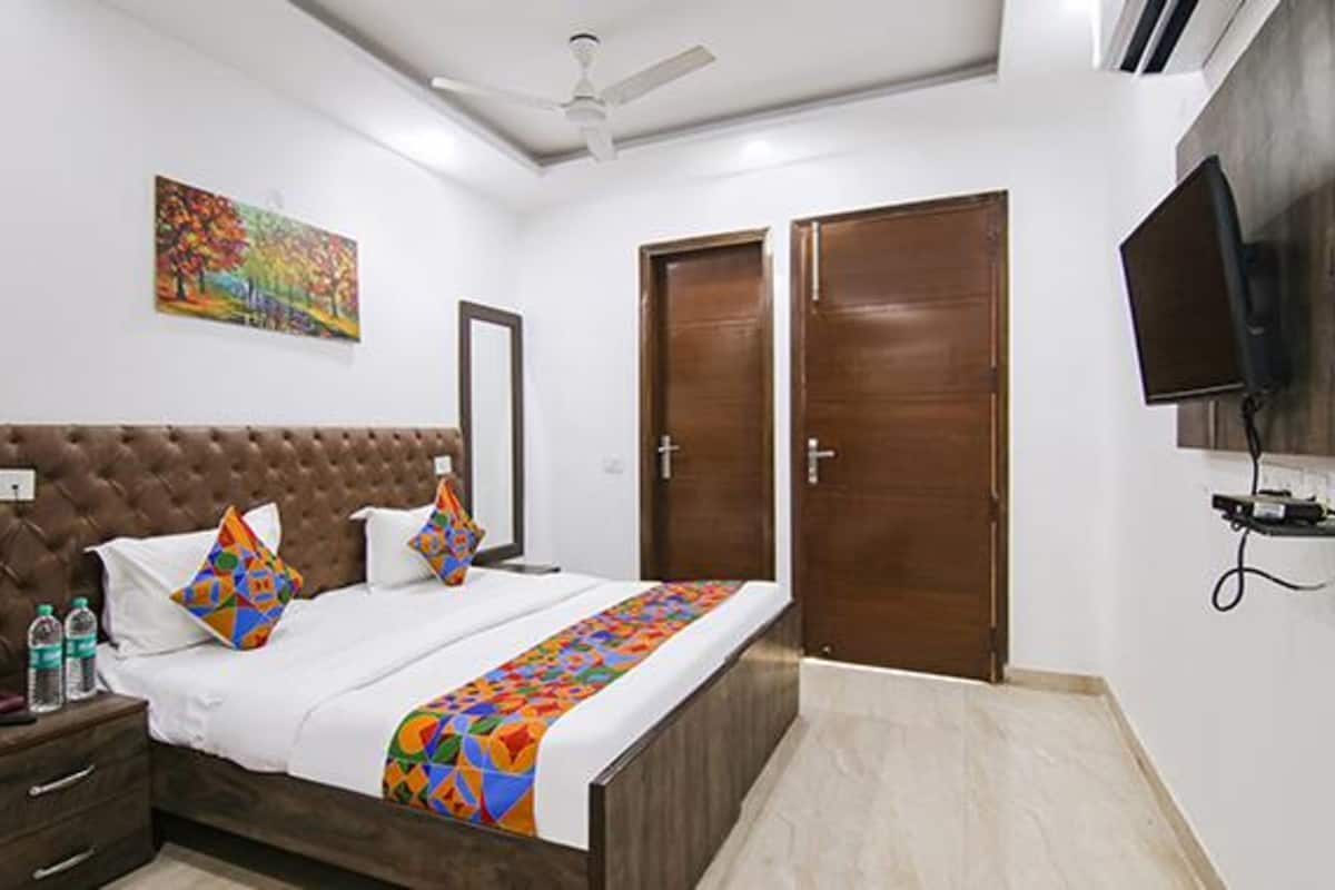Deluxe Room | Egyptian cotton sheets, premium bedding, in-room safe, free WiFi