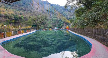 Fabhotel Kempty Lake Resort