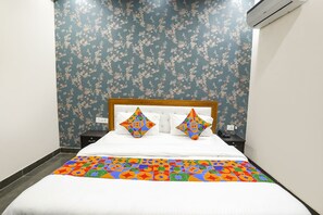 Deluxe Room | Egyptian cotton sheets, premium bedding, in-room safe, free WiFi - Fabhotel A2S (Noida)