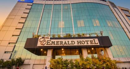 Fabhotel Emerald
