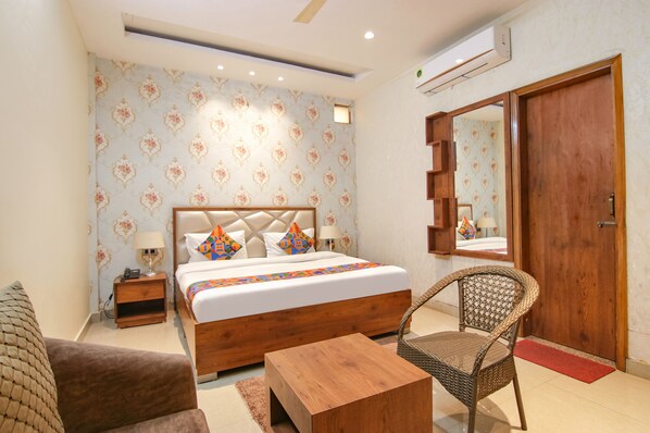 Rom – deluxe | Sengetøy i egyptisk bomull, sengetøy av topp kvalitet og safe på rommet