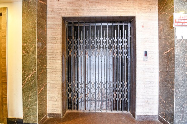 Elevator - Fabexpress Subh Residency (Howrah)