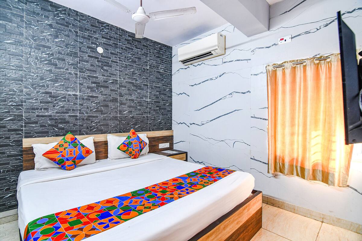 Deluxe Room | Egyptian cotton sheets, premium bedding, in-room safe, free WiFi