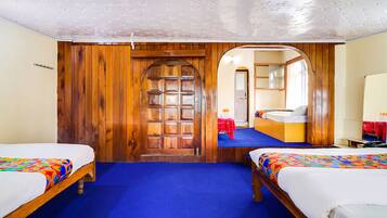 Egyptian cotton sheets, premium bedding, in-room safe, free WiFi