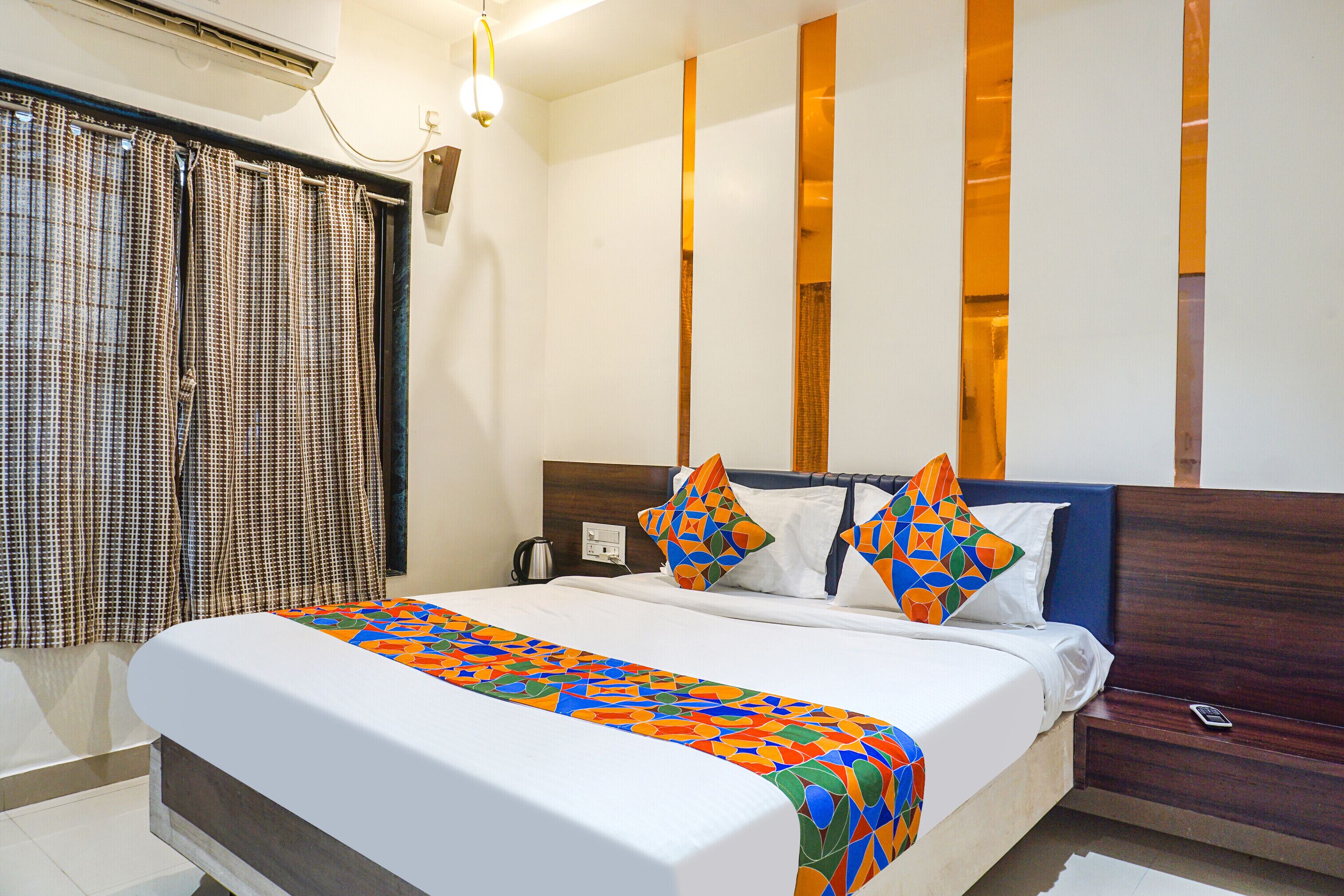 Family Room | Egyptian cotton sheets, premium bedding, in-room safe, free WiFi