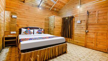 Egyptian cotton sheets, premium bedding, in-room safe, free WiFi