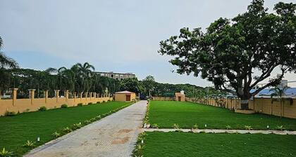 Fabhotel Ekamra Greens By Y Hotels
