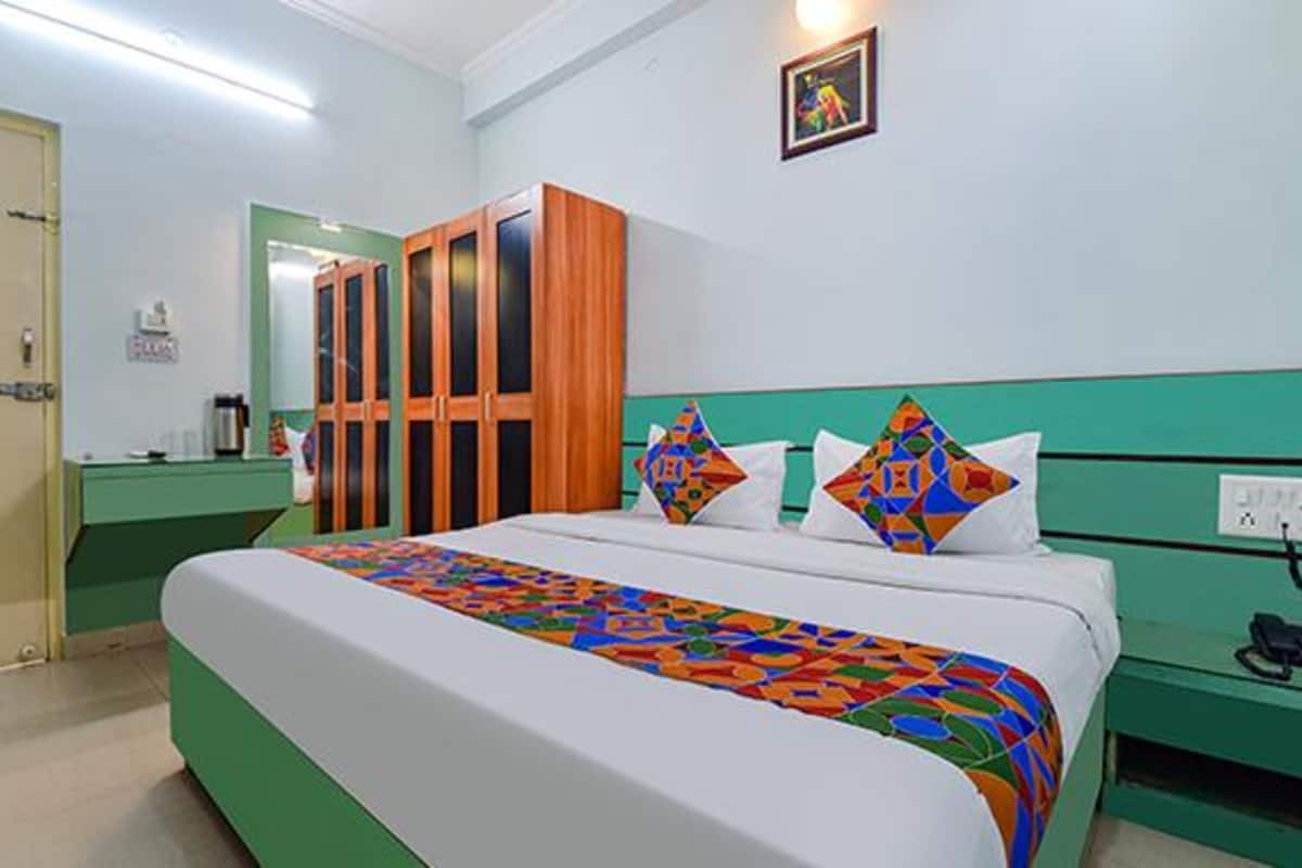Deluxe kamer | Lakens van Egyptisch katoen, luxe beddengoed, een kluis op de kamer