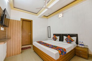Deluxe Room - Fabexpress Pacific View (Dehradun)