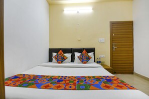 Egyptian cotton sheets, premium bedding, in-room safe, free WiFi