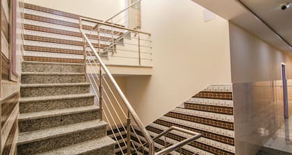 Fabhotel Hari Residency