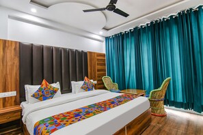 Egyptian cotton sheets, premium bedding, in-room safe, free WiFi - Fabhotel Ayana Inn (Dharamshala)