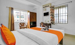 Egyptian cotton sheets, premium bedding, in-room safe, free WiFi - FabHotel Lime Light (Kanayannur)