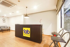 Reception - Fabhotel Welcome Inn (Chennai)